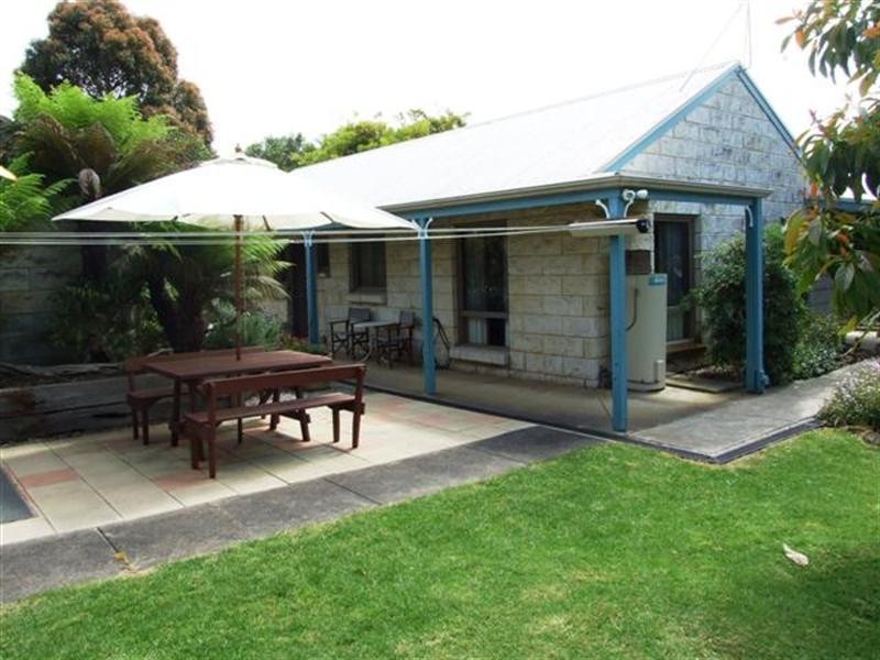 1 Bayliss Court, Cowes VIC 3922