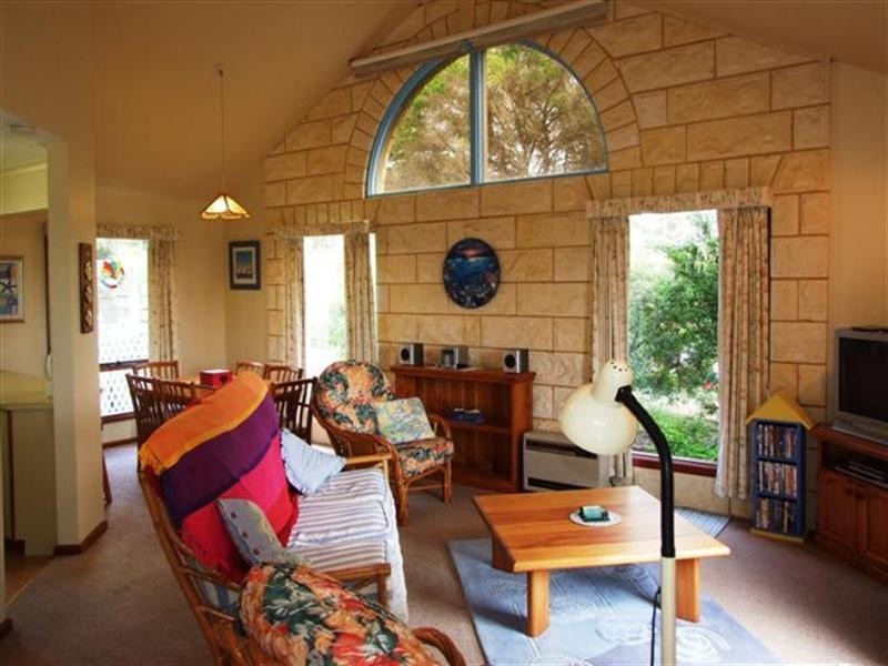 1 Bayliss Court, Cowes VIC 3922