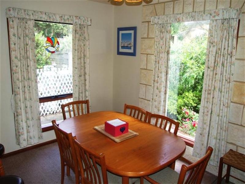 1 Bayliss Court, Cowes VIC 3922