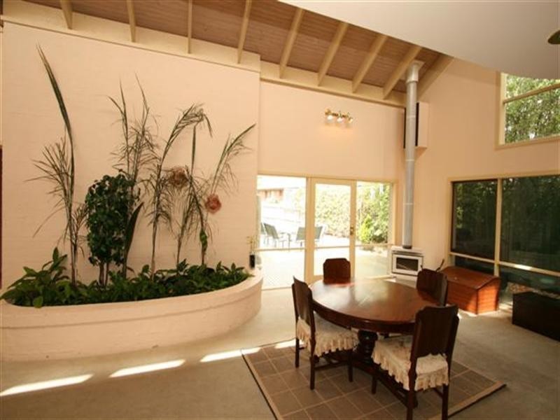 7 Robert Drive, Cowes VIC 3922