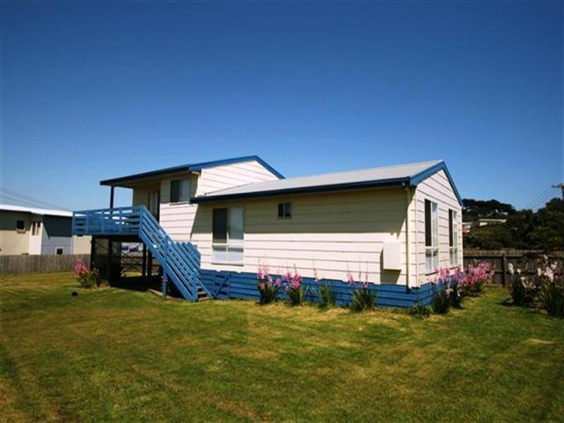 6 Bayview Avenue, Surf Beach VIC 3922
