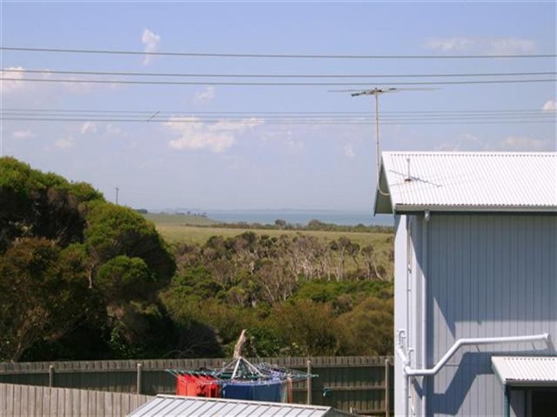 6 Bayview Avenue, Surf Beach VIC 3922