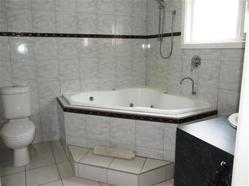 202 Thompson Avenue, Cowes VIC 3922