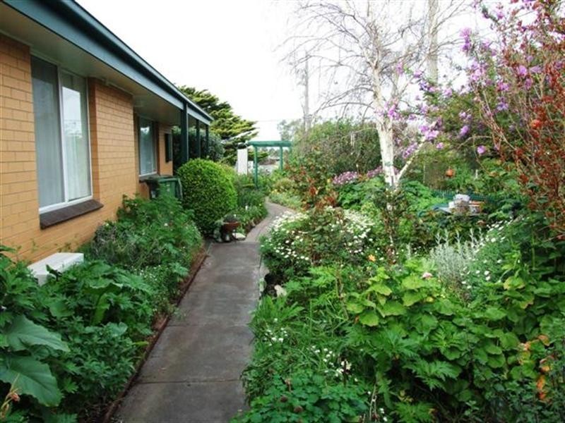 202 Thompson Avenue, Cowes VIC 3922