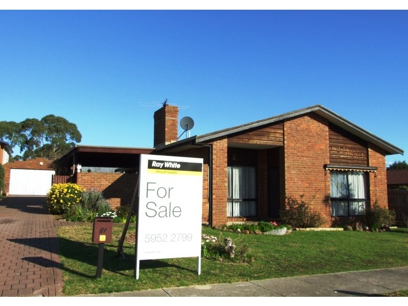 61 Wyndham Avenue, Cowes VIC 3922