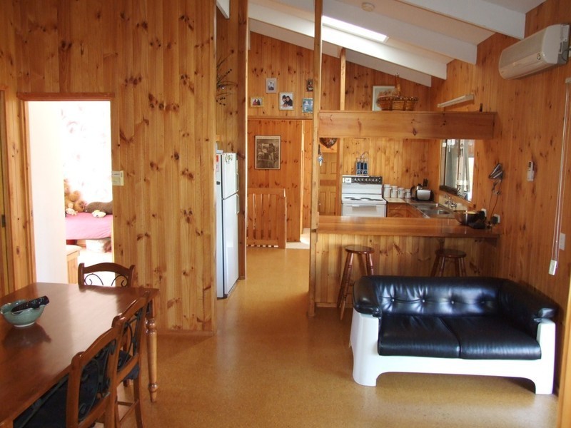 61 Wyndham Avenue, Cowes VIC 3922