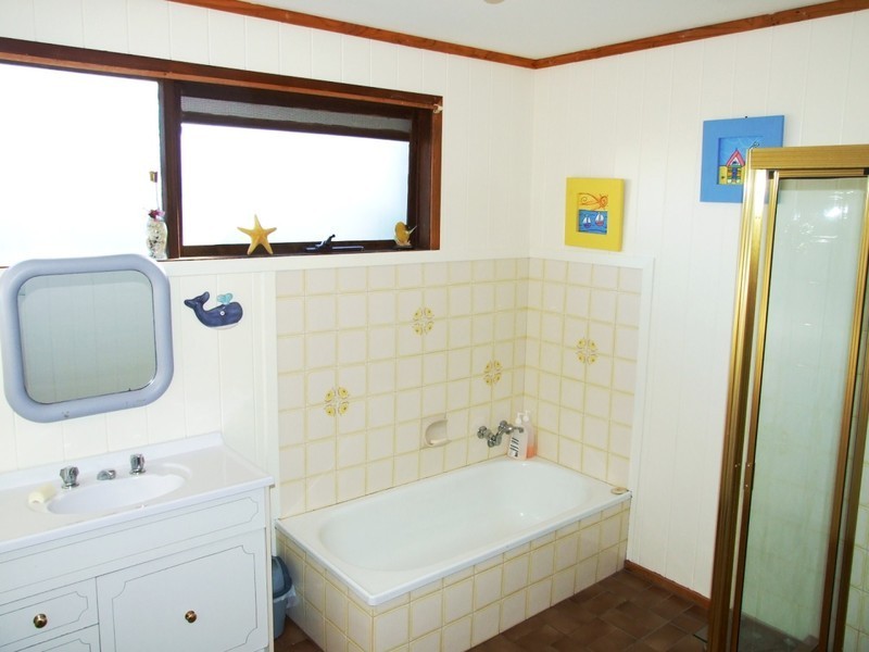 61 Wyndham Avenue, Cowes VIC 3922