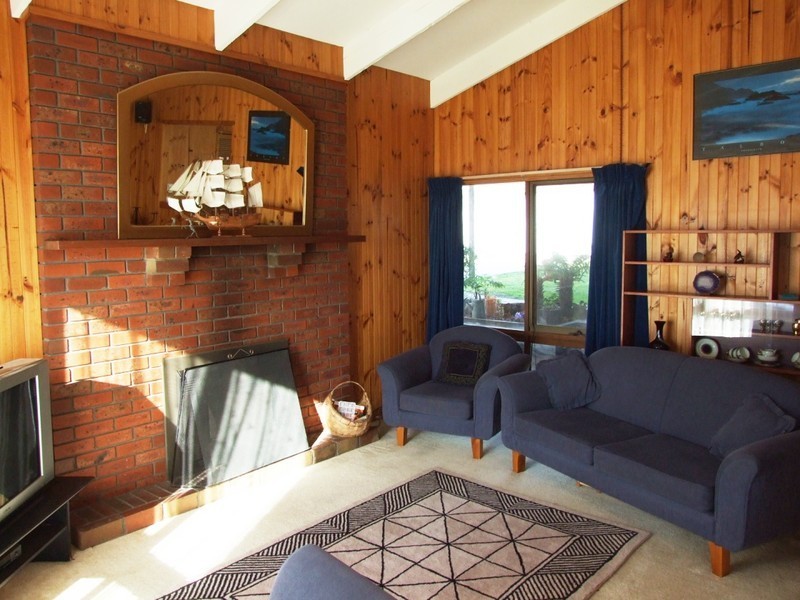 61 Wyndham Avenue, Cowes VIC 3922