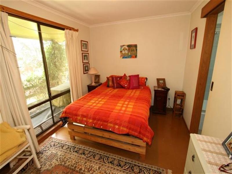 23 Pine Avenue, Cowes VIC 3922