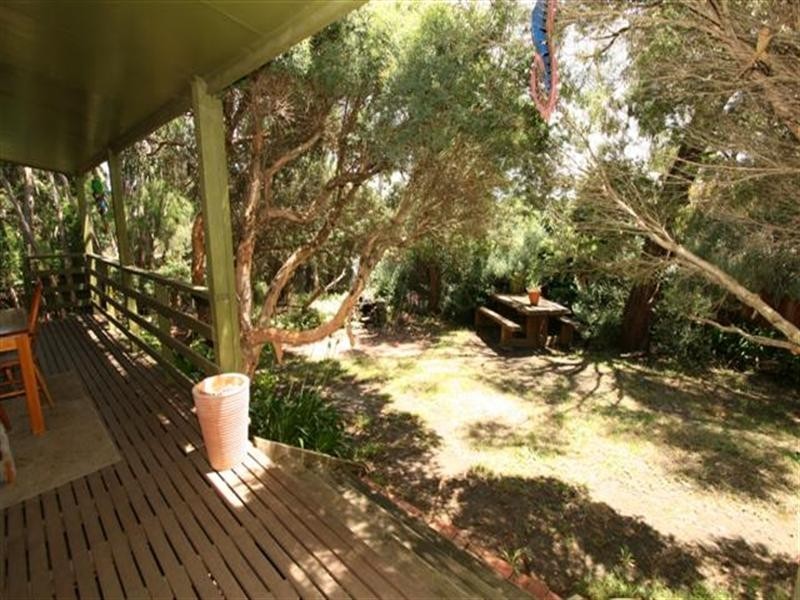 23 Pine Avenue, Cowes VIC 3922