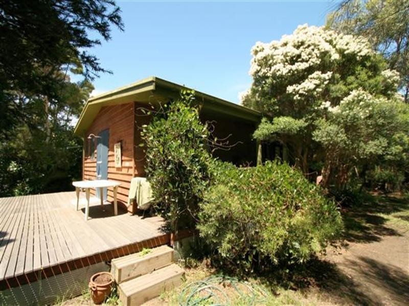 23 Pine Avenue, Cowes VIC 3922