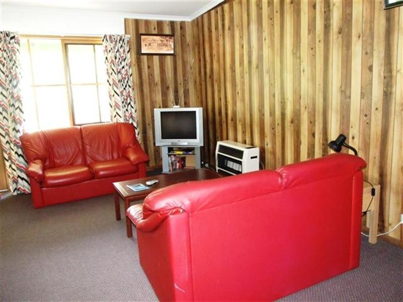 36 Hobsons Parade, Cowes VIC 3922