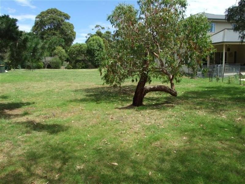 38 Hobsons Parade, Cowes VIC 3922