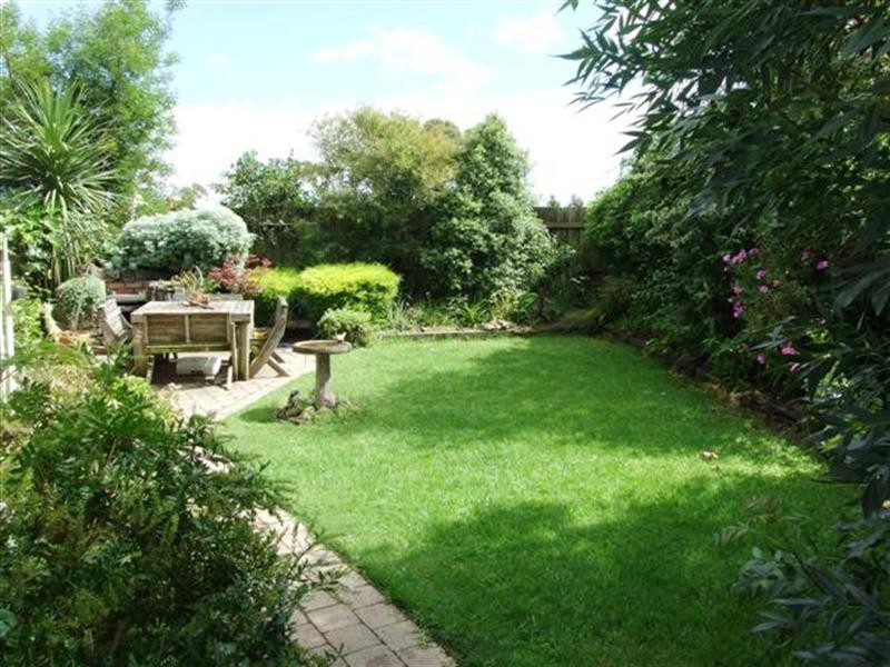 4 Hollydene Court, Cowes VIC 3922