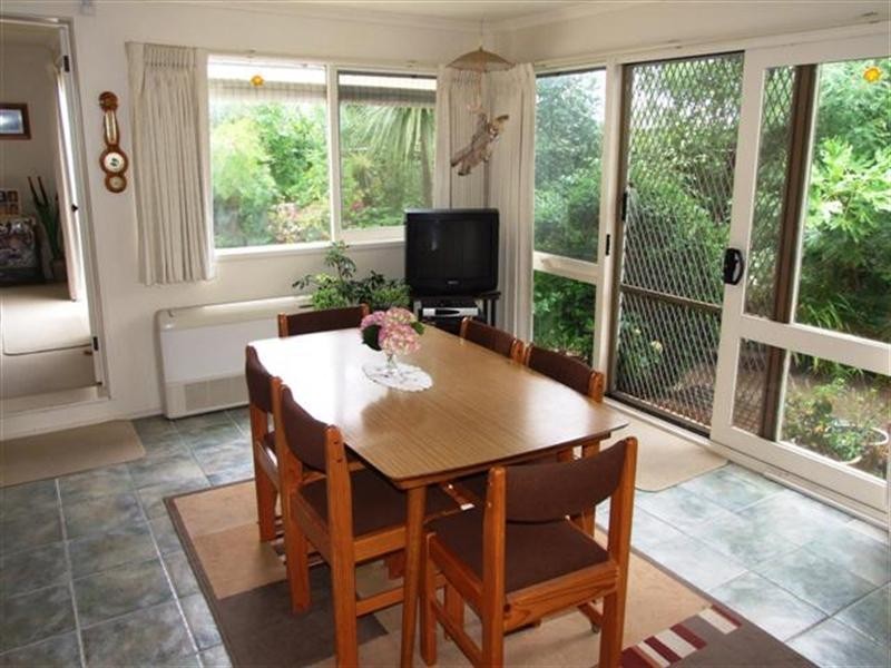 4 Hollydene Court, Cowes VIC 3922