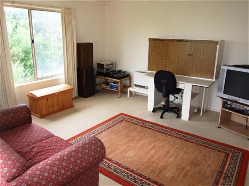 4 Hollydene Court, Cowes VIC 3922