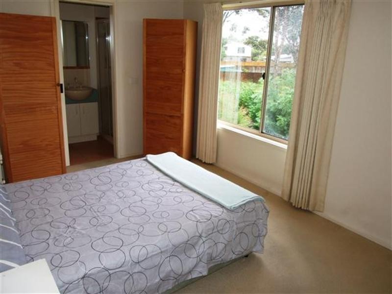 4 Hollydene Court, Cowes VIC 3922