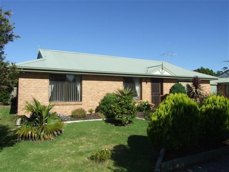 1/42 Walton Street, Cowes VIC 3922