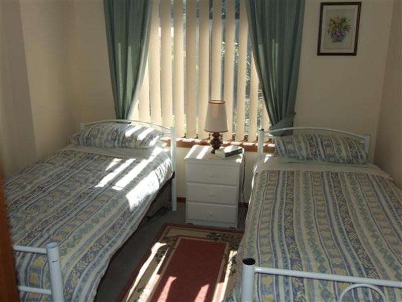 1/42 Walton Street, Cowes VIC 3922