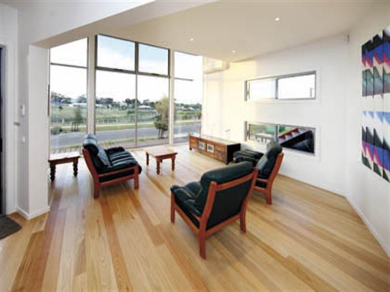 15 Seagrove Way, Cowes VIC 3922