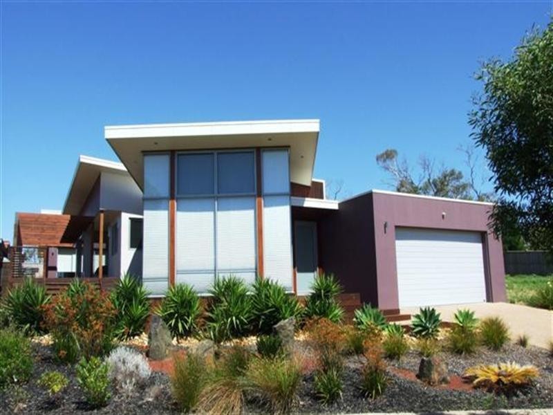 15 Seagrove Way, Cowes VIC 3922