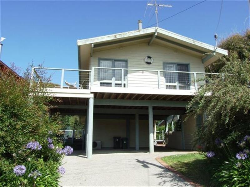 24 Hollywood Crescent, Smiths Beach VIC 3922