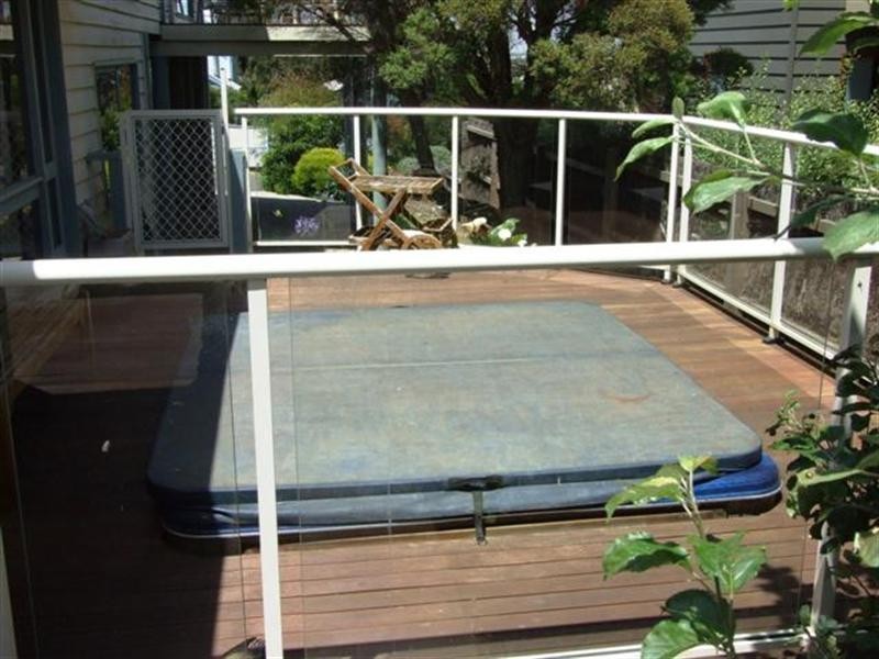 24 Hollywood Crescent, Smiths Beach VIC 3922