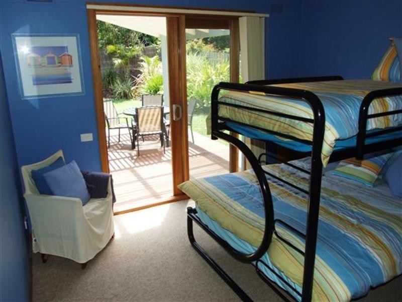 24 Hollywood Crescent, Smiths Beach VIC 3922