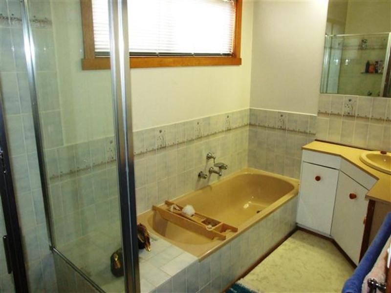 33 Churchill Drive, Cowes VIC 3922