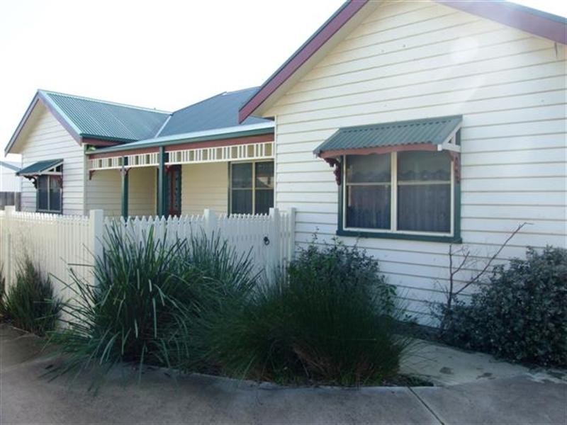 2/258 Settlement Road, Cowes VIC 3922