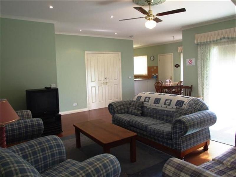 2/258 Settlement Road, Cowes VIC 3922