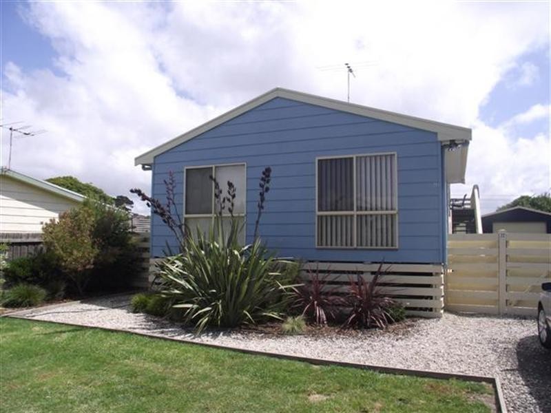 32 Alvina Crescent, Surf Beach VIC 3922