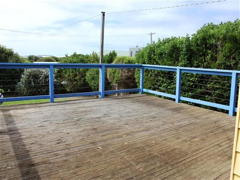 24 Dunvegan Crescent, Surf Beach VIC 3922