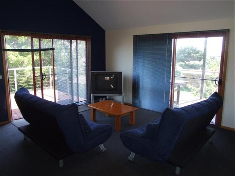 10 Bowcombe Road, Ventnor VIC 3922