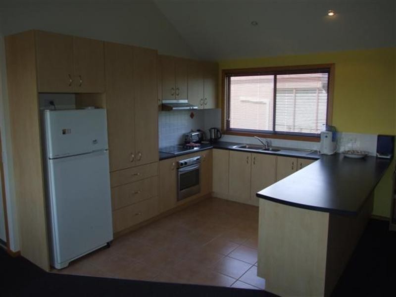 10 Bowcombe Road, Ventnor VIC 3922