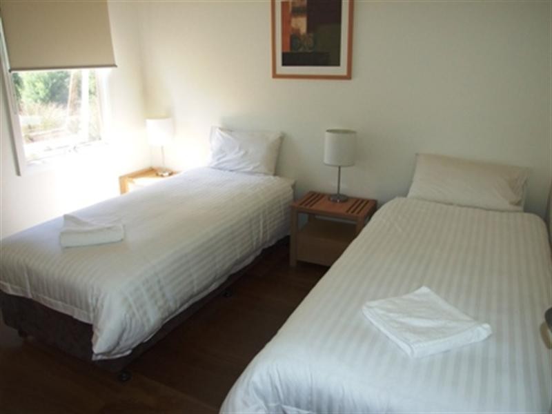 2128 Phillip Island Road, Cowes VIC 3922