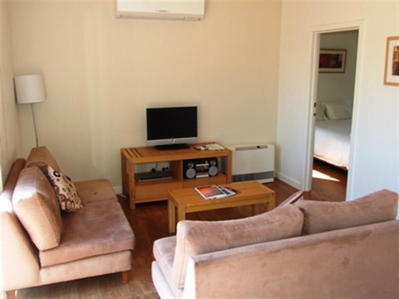 2128 Phillip Island Road, Cowes VIC 3922