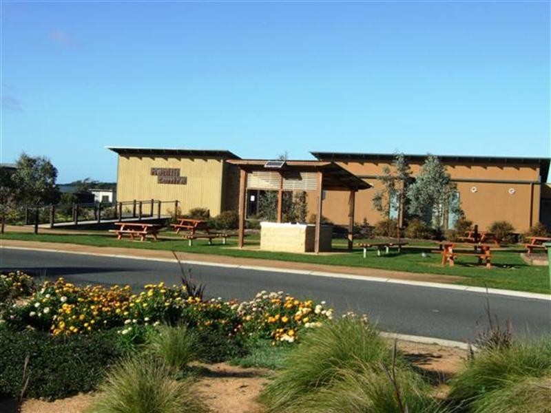 2128 Phillip Island Road, Cowes VIC 3922