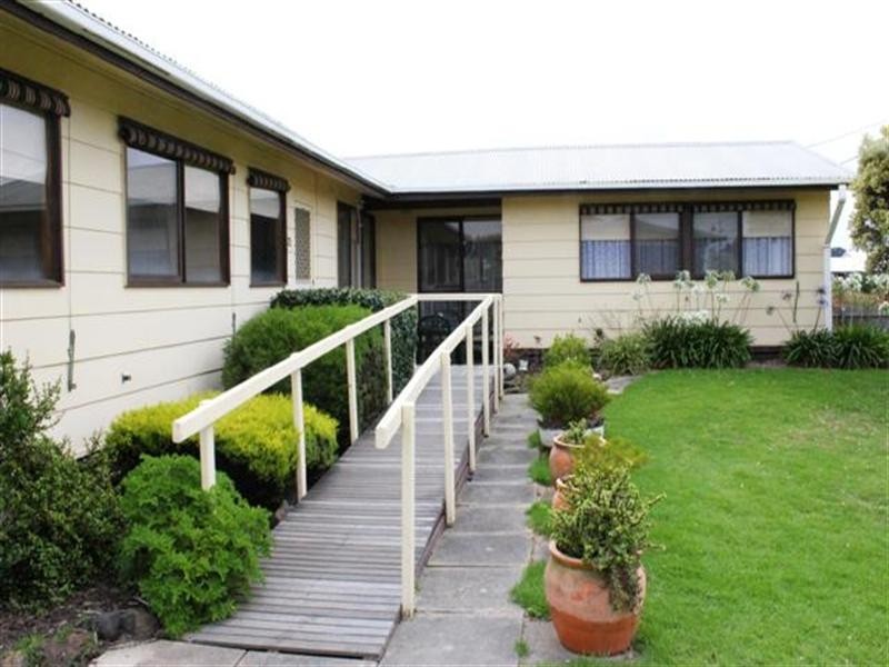 21 Sinclair Avenue, Surf Beach VIC 3922