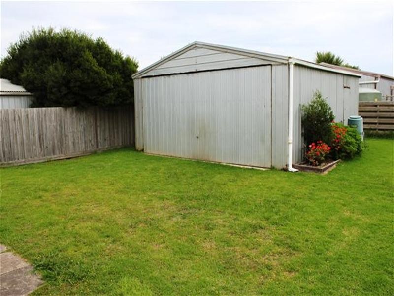 21 Sinclair Avenue, Surf Beach VIC 3922