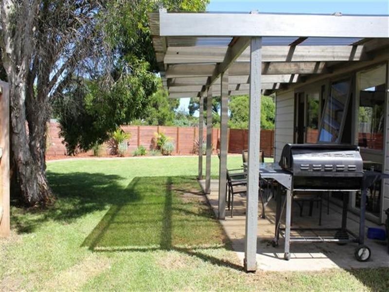 35 Phillip Island Road, Newhaven VIC 3925