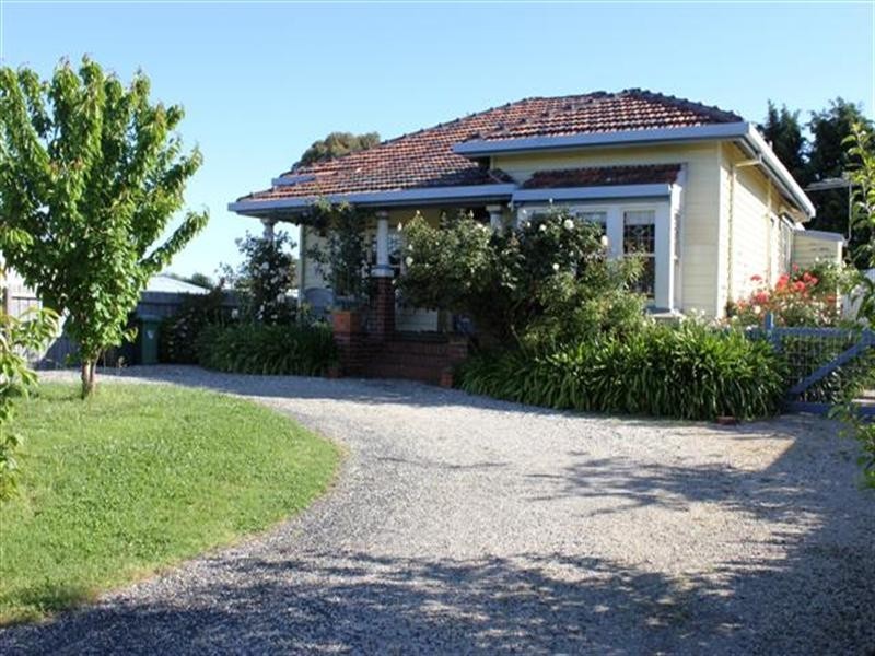 33A Phillip Island Road, Surf Beach VIC 3922