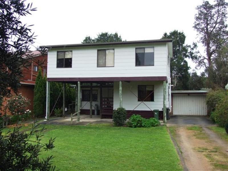 12 Beach Street, Cowes VIC 3922