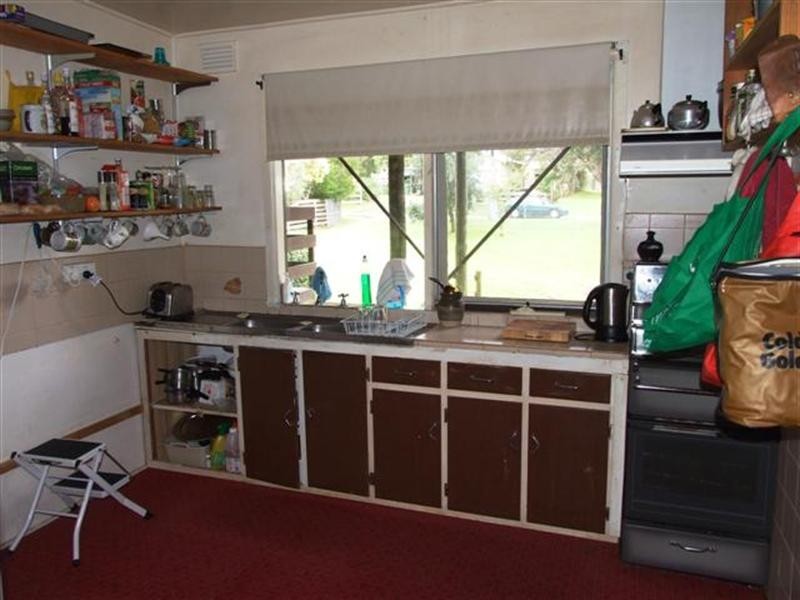 12 Beach Street, Cowes VIC 3922