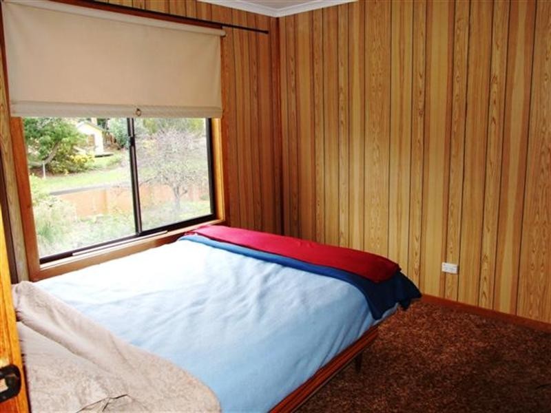 12 Beach Street, Cowes VIC 3922