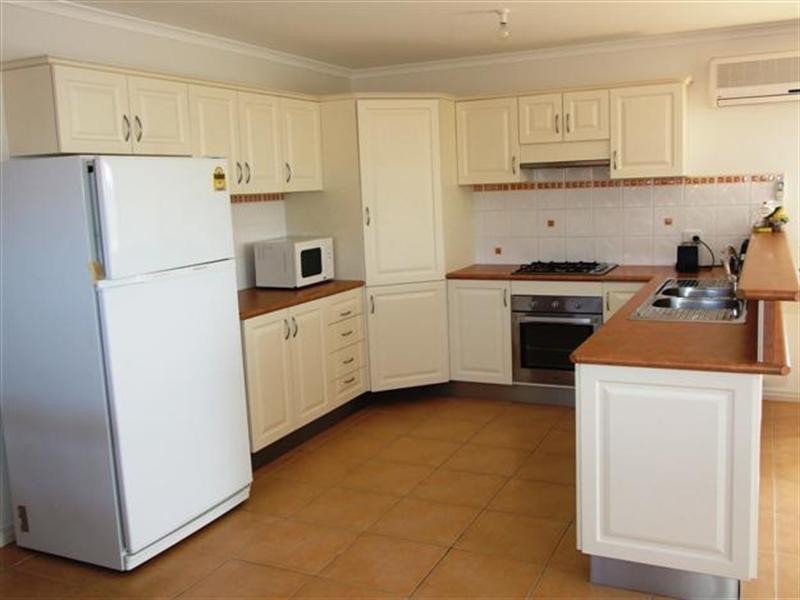 16 Irving Road, Cowes VIC 3922