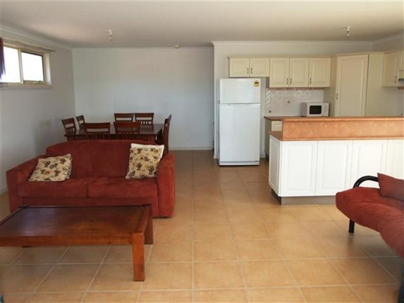 16 Irving Road, Cowes VIC 3922