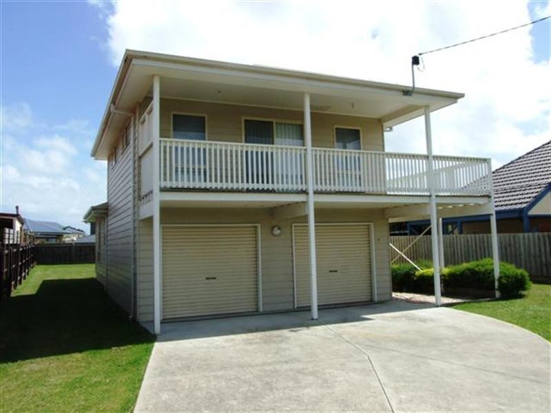 16 Irving Road, Cowes VIC 3922