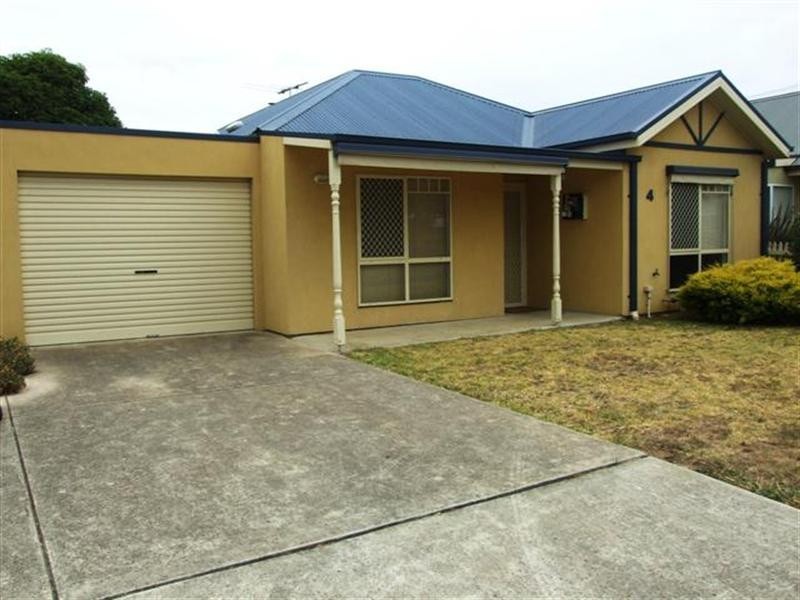 4 Crammond Road, Cowes VIC 3922