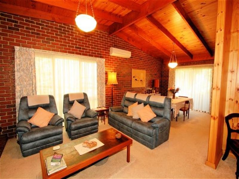 5 Kenwood Court, Cowes VIC 3922